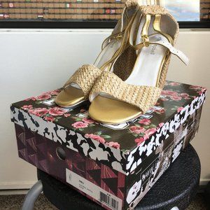 Jeffrey Campbell Sibu Gold Heels, Size 8